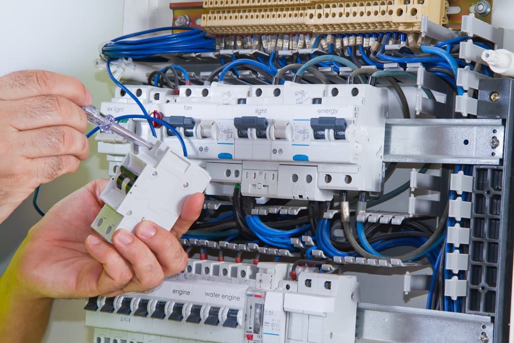 Servicios eléctricos a su medida